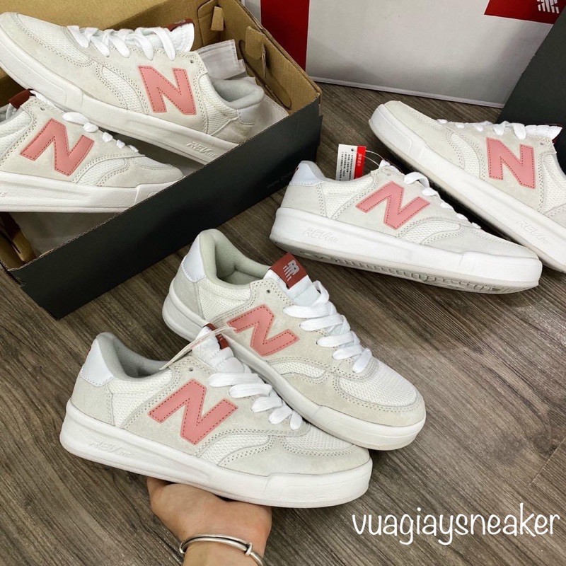 Giày NB chữ hồng