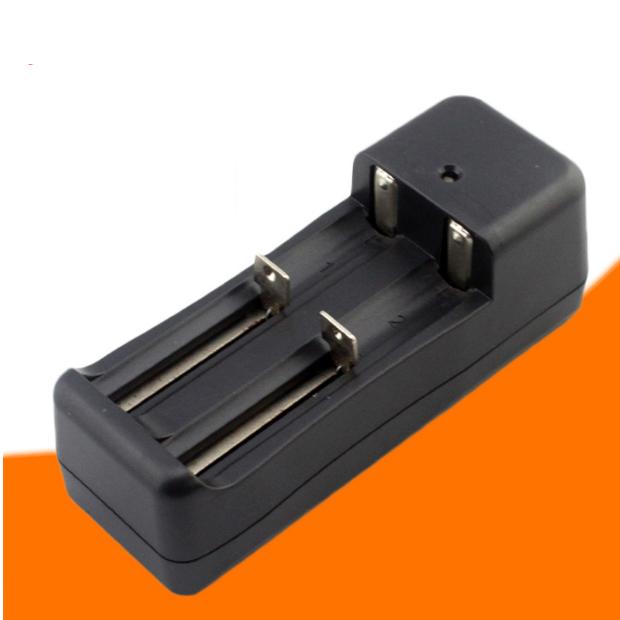 Sạc đôi cho pin 3.7V sử dụng cho các loại pin 18650 18670 18500 14500 16340 10440
