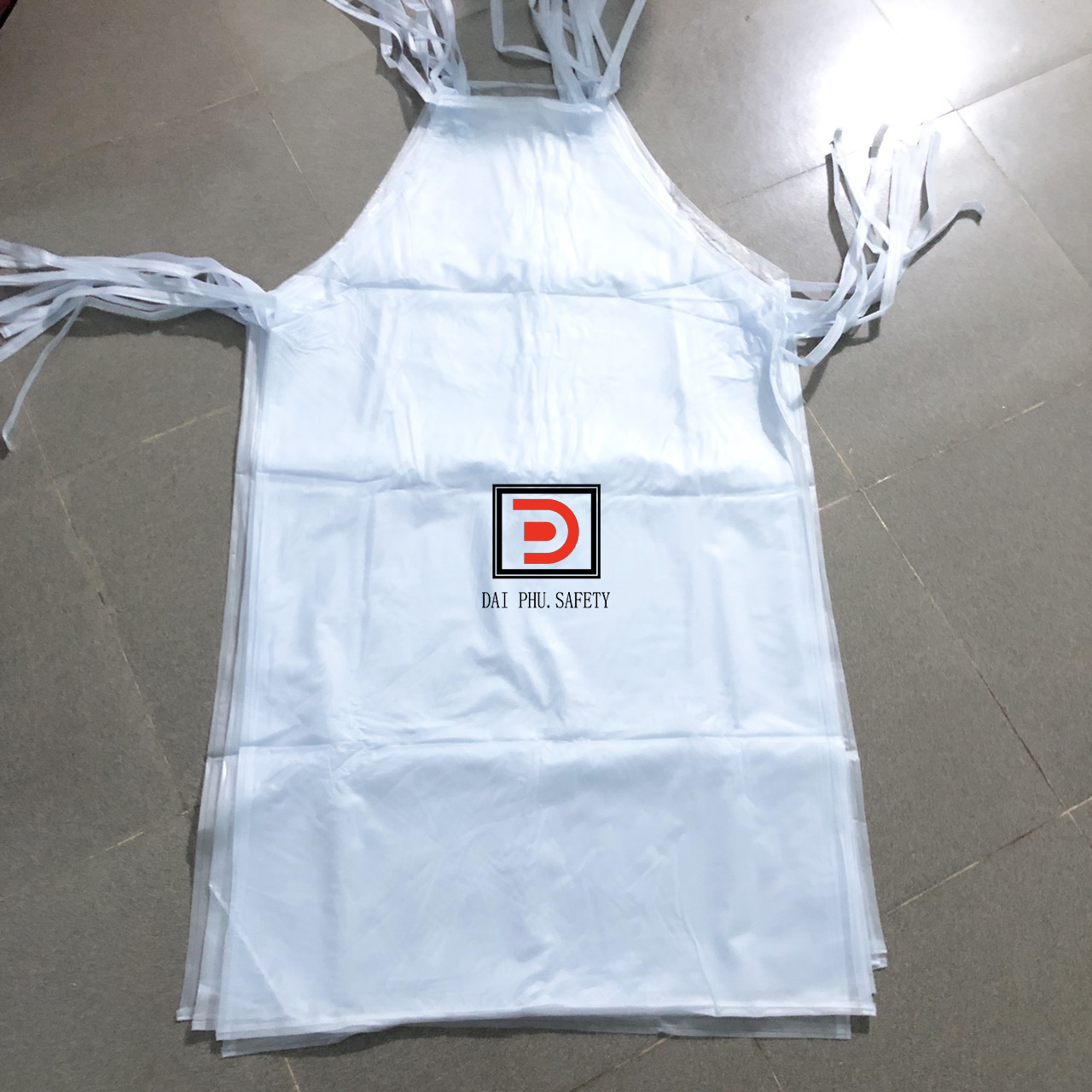 Tạp dề nhựa trong (HÌNH THẬT)