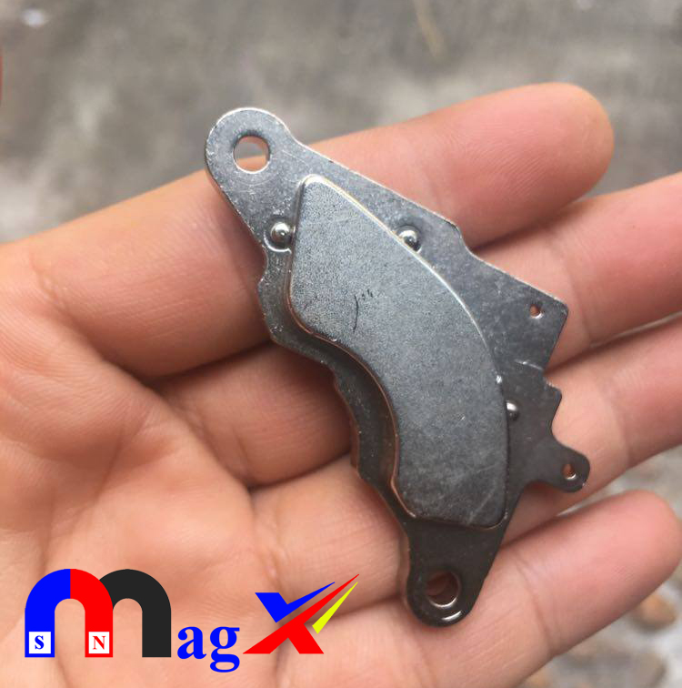 Nam Châm Gắn Xe Hoa - Lực Hít Siêu Mạnh 8Kg Móng Ngựa