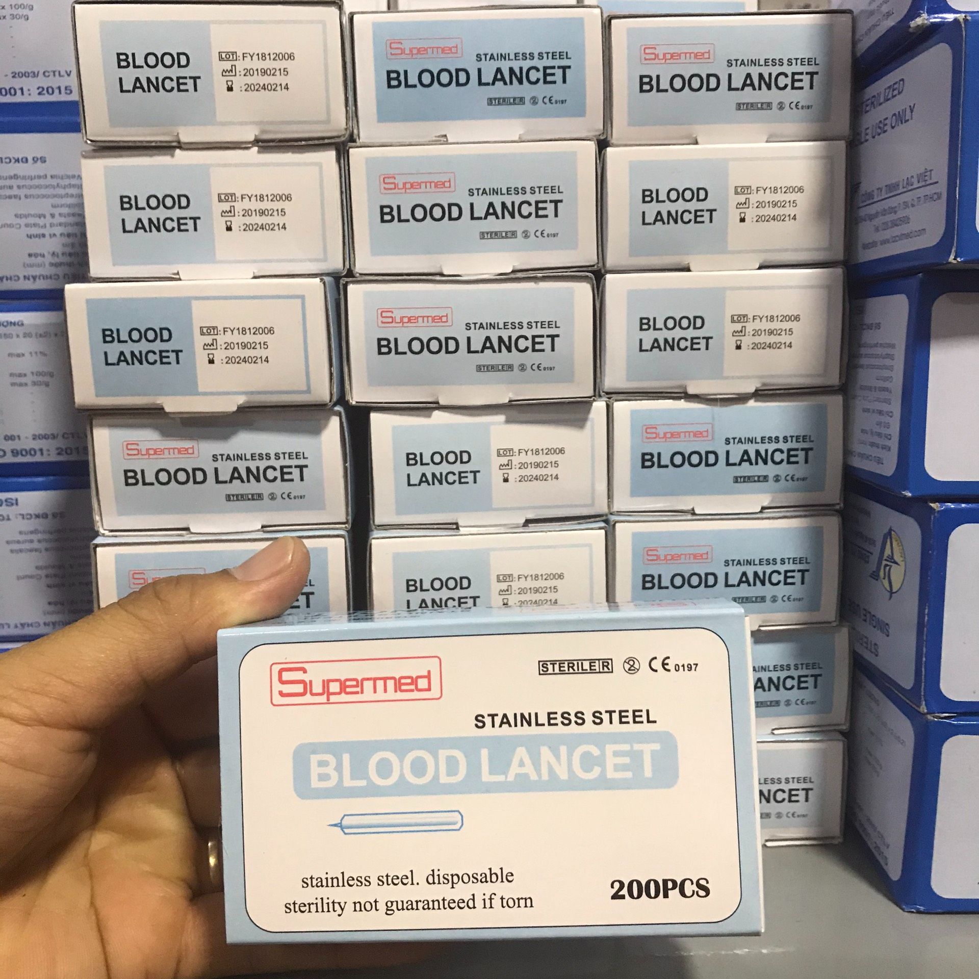 [HCM]Kim Chích Máu Kim Chích Lấy Mụn BLOOD LANCET 1 Hộp 200 Cây