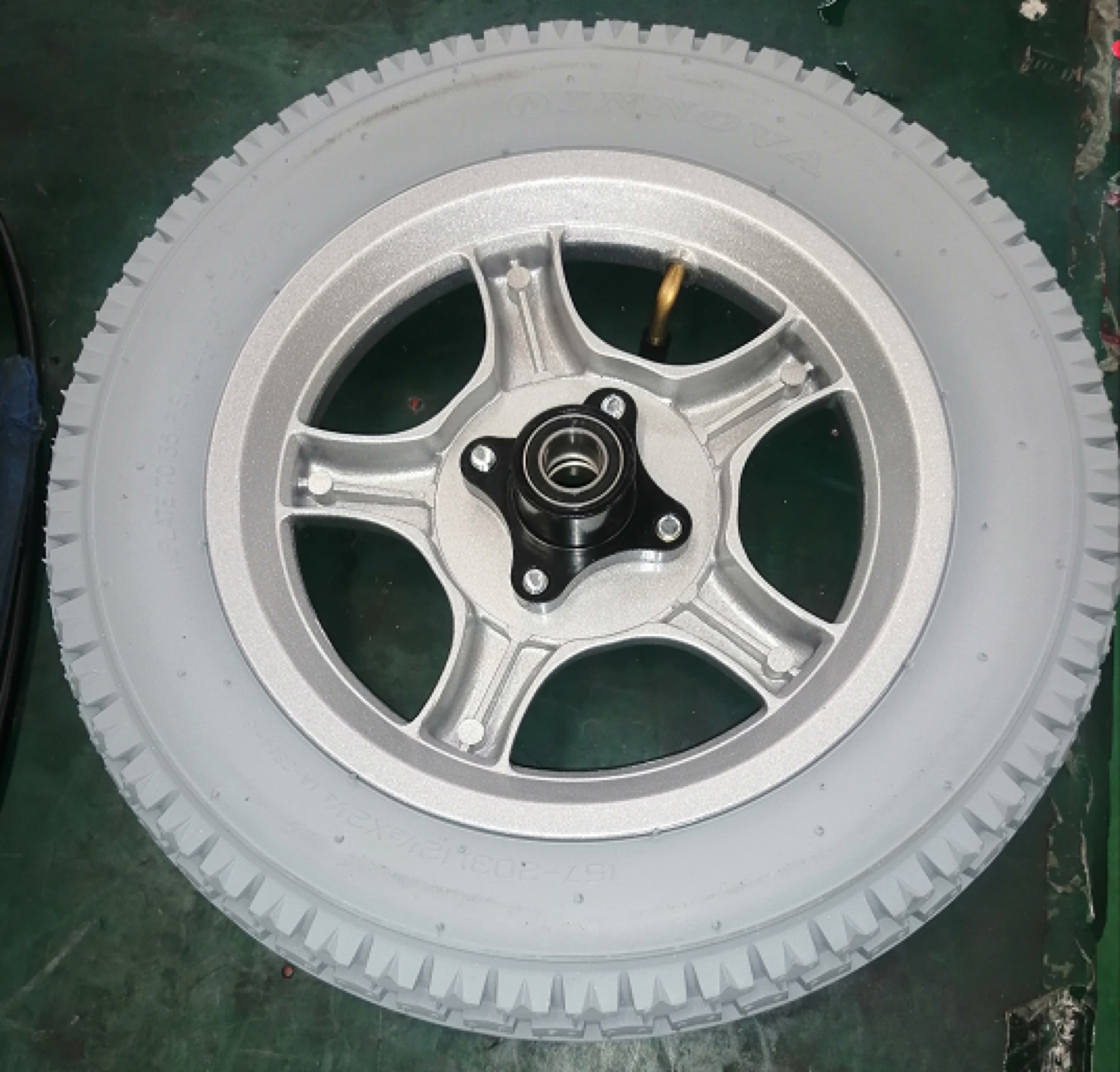 SĂM +LỐP XE LĂN ĐIỆN 12INCH-LOẠI TỐT-THÔNG SỐ 57-203(12 1/2*12 1/4)