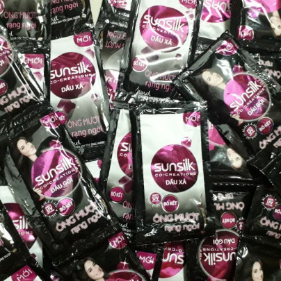 Combo 25 gói dầu gội và 25 gói dầu xả SUNSILK (đen, xanh lá, xanh dương, vàng, hồng)