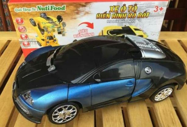 Đồ chơi xe ô tô biến hình thành Robot dùng pin phát nhạc