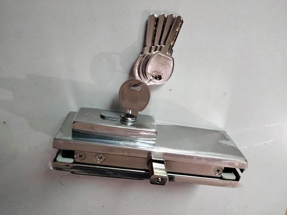 Khoá kẹp kính, cửa kính thuỷ lực, cường lực, xuống nền nhà