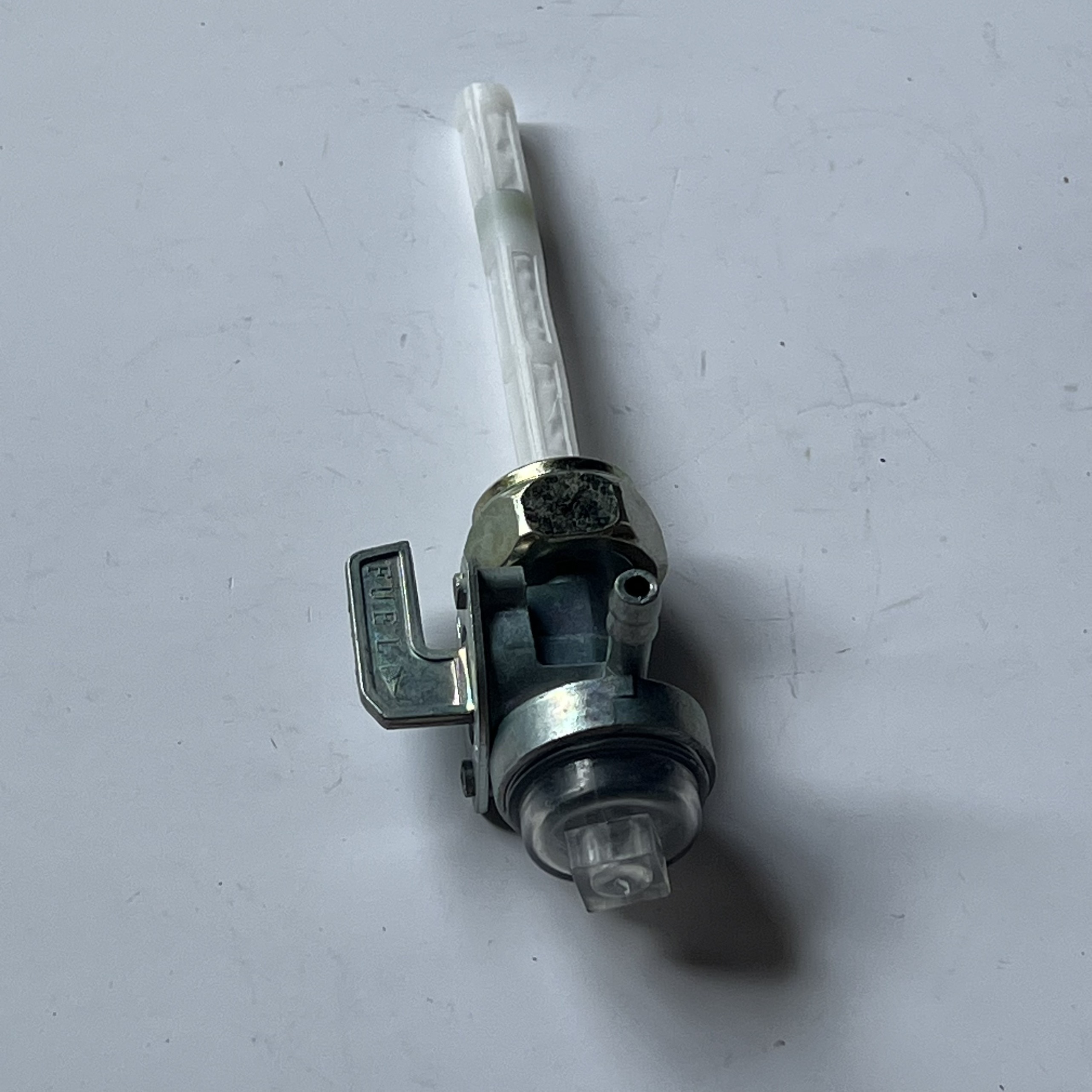 Khóa xăng có nắp ngăn cặn dành cho tất cả các dòng xe ba gác