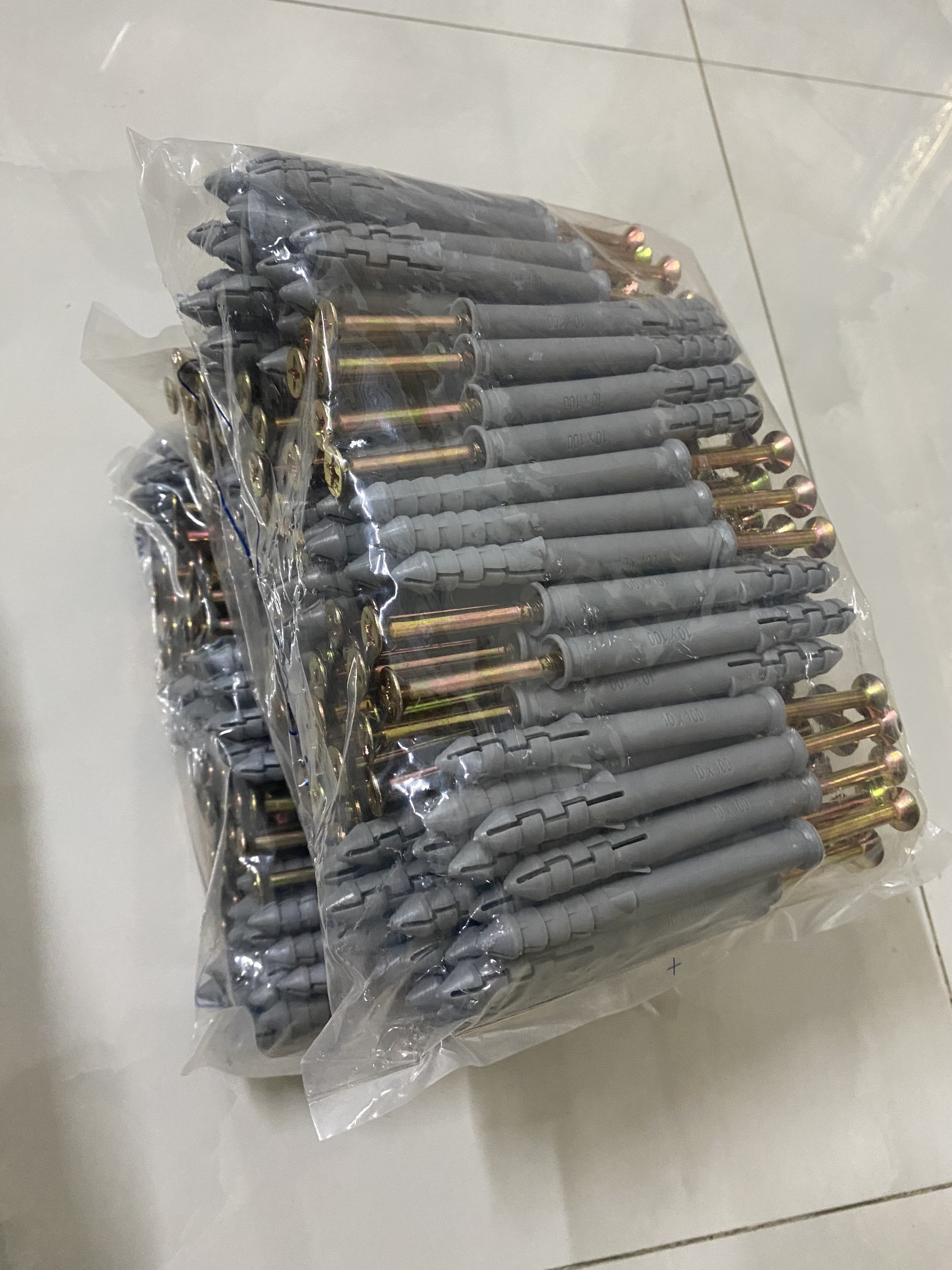 Tắc kê khung bao xám m10x100 - vít nở - tắc kê nhựa m10