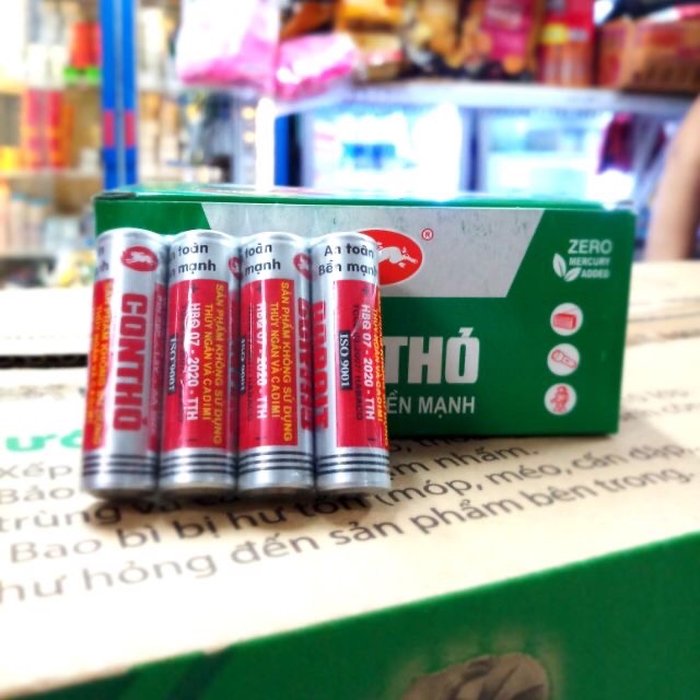 1 Hộp pin con thỏ AA 1,5V 40 viên