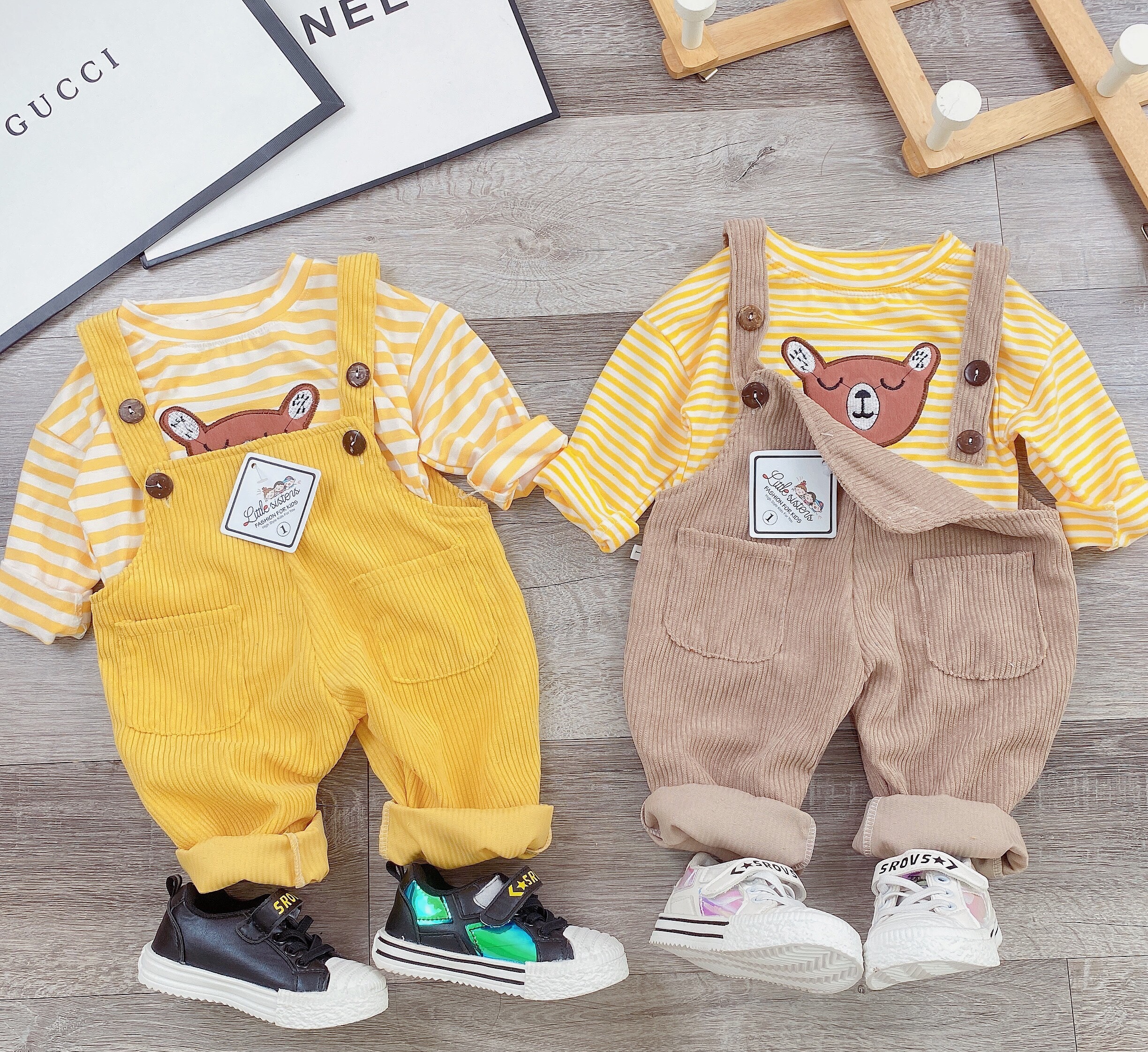 Yếm nhung tăm lèm áo cotton kẻ thêu gấu cho bé