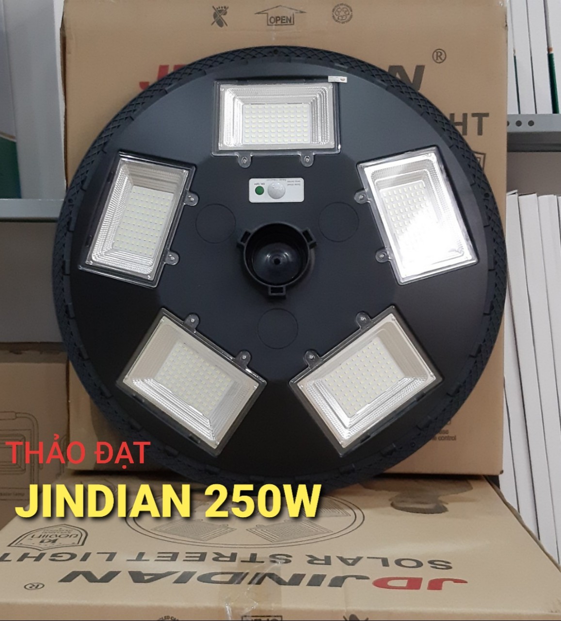 ĐÈN NĂNG LƯỢNG MẶT TRỜI SÂN VƯỜN CHÍNH HÃNG JINDIAN UFO250 (250W)