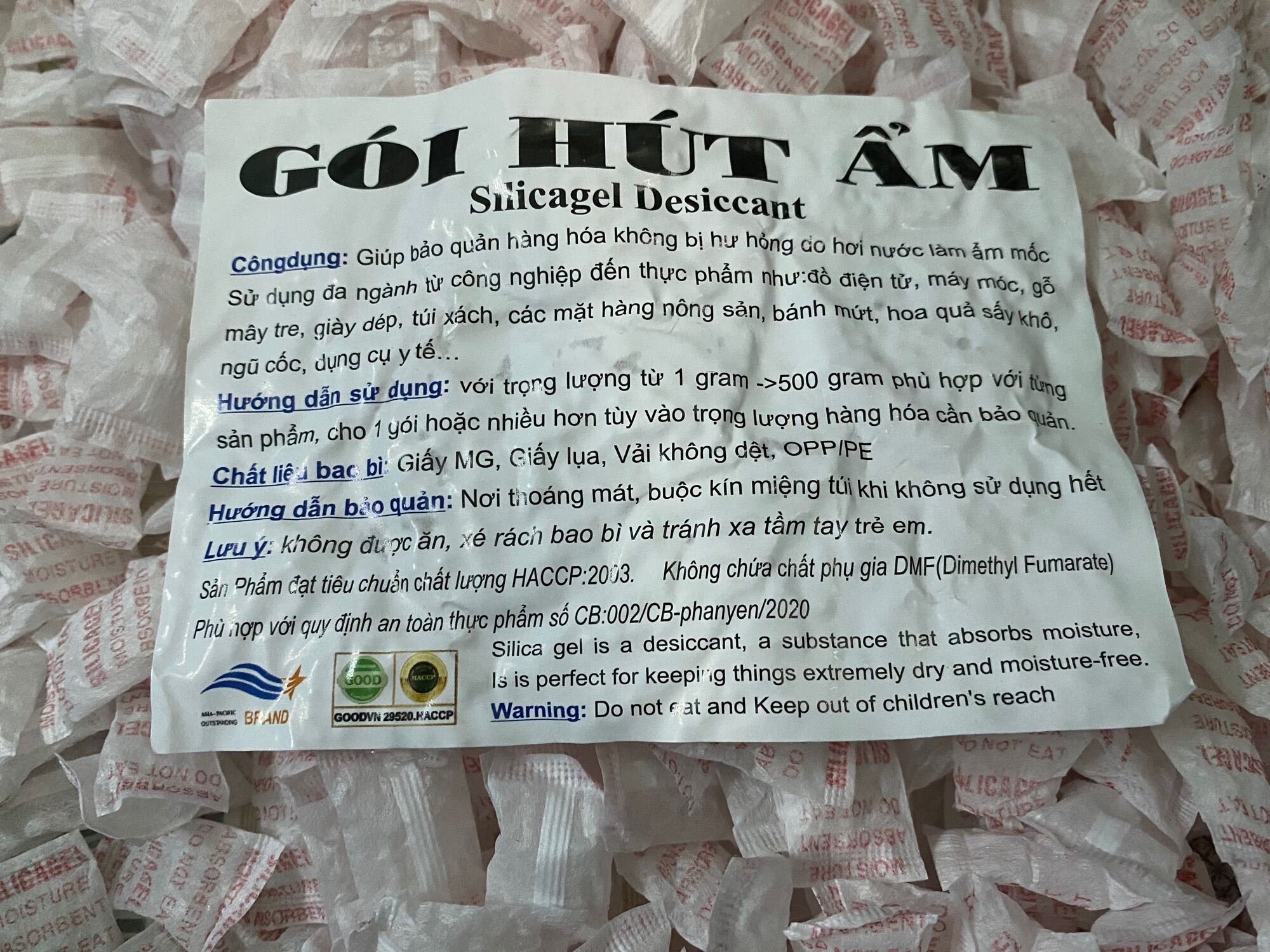 Set 100 gói hút ẩm
