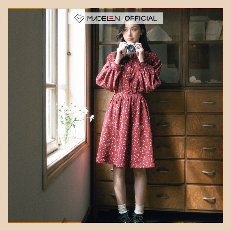 Váy Floral Cổ Nhún Đỏ Madelen