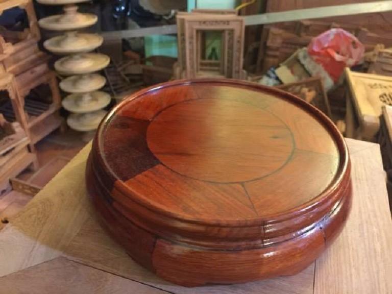Đế bát hương gỗ hương lào đường kính 18 cm cao 6.5 cm