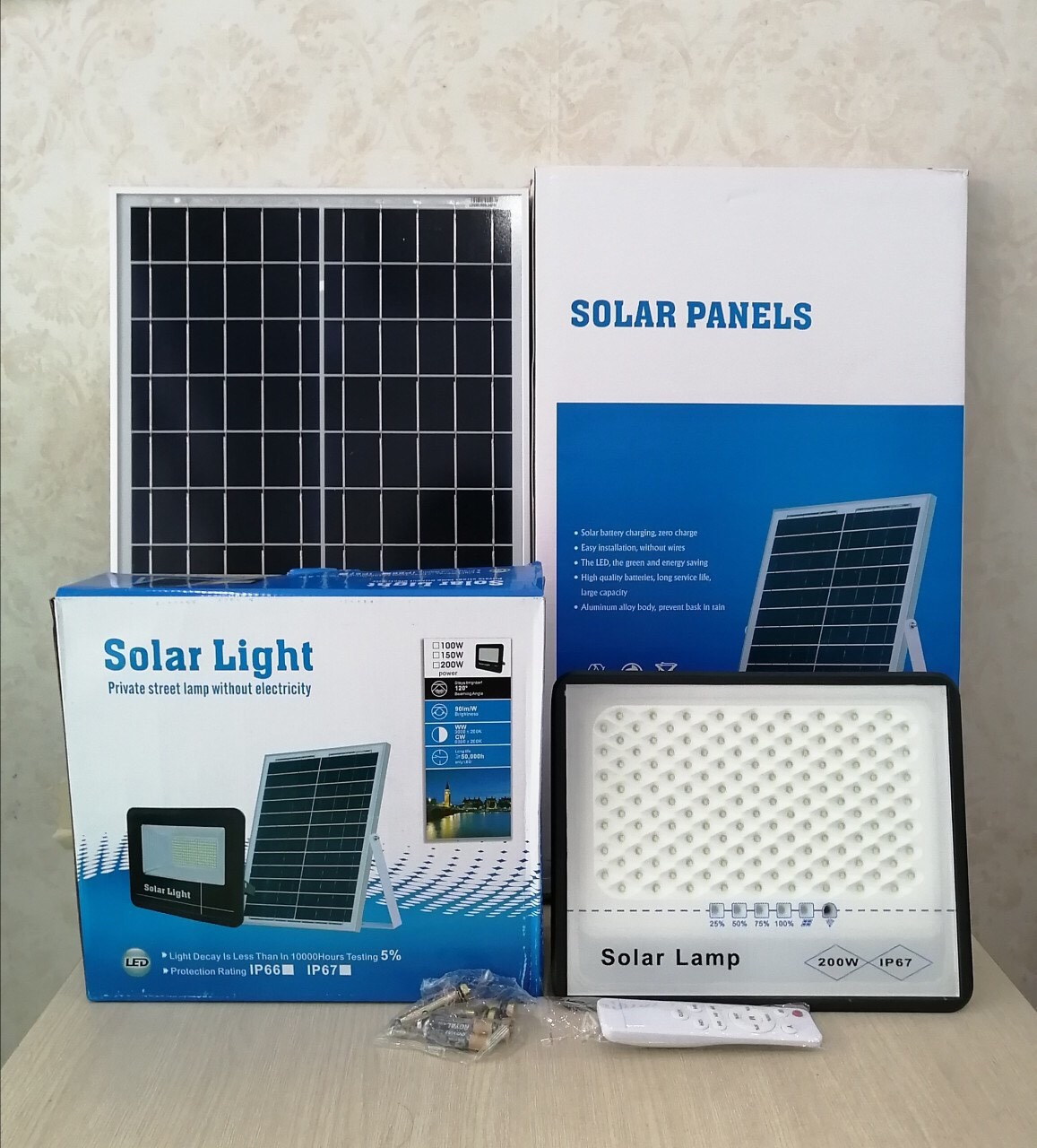 [HCM]Đèn pha năng lượng mặt trời 200W-Tổ ong