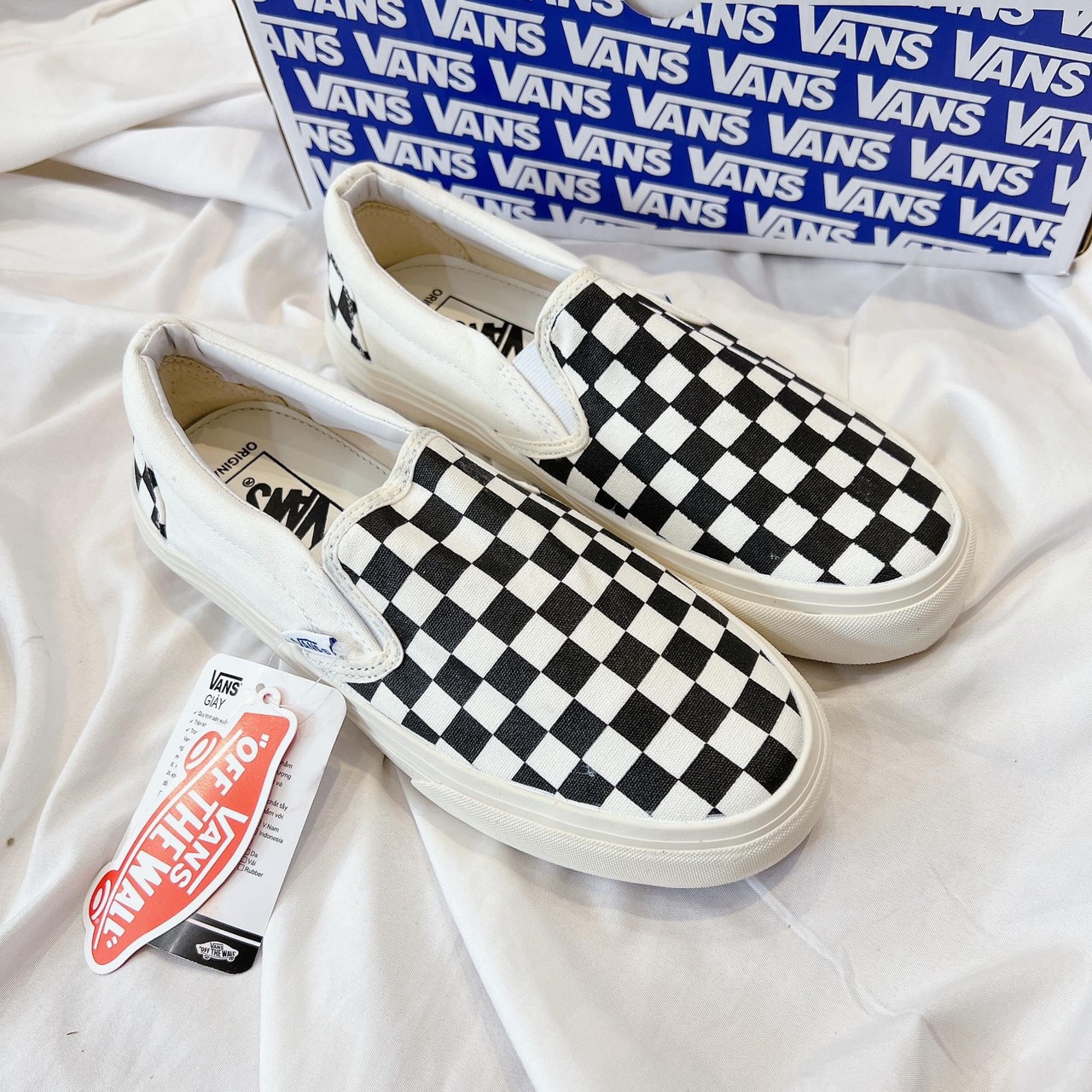 Giày thể thao vans caro lười nam nữ, giày lười vải caro trắng slip on cực hót dễ phối đồ nam nữ hàng chuẩn Full Box Bill