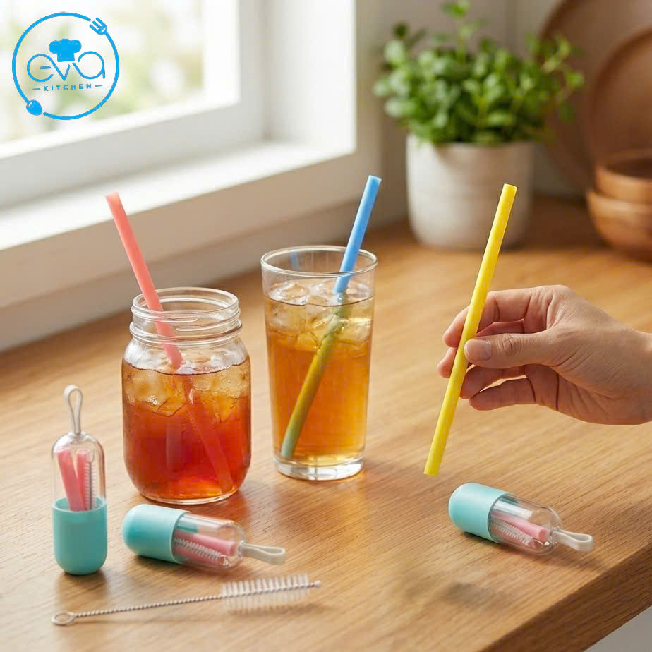 Ông Hút Silicone (Silicon) Thực Phẩm Gấp Gọn Kèm Hộp Đựng Và Cọ Vệ Sinh Tiền Lợi
