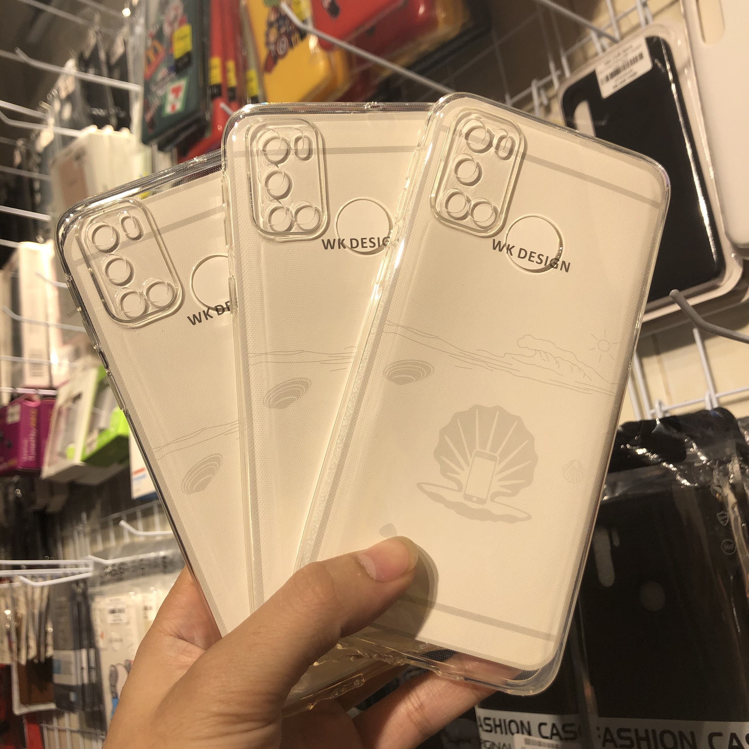 Ốp dẻo trong Vsmart Joy 4 - Nhám, có bảo vệ camera