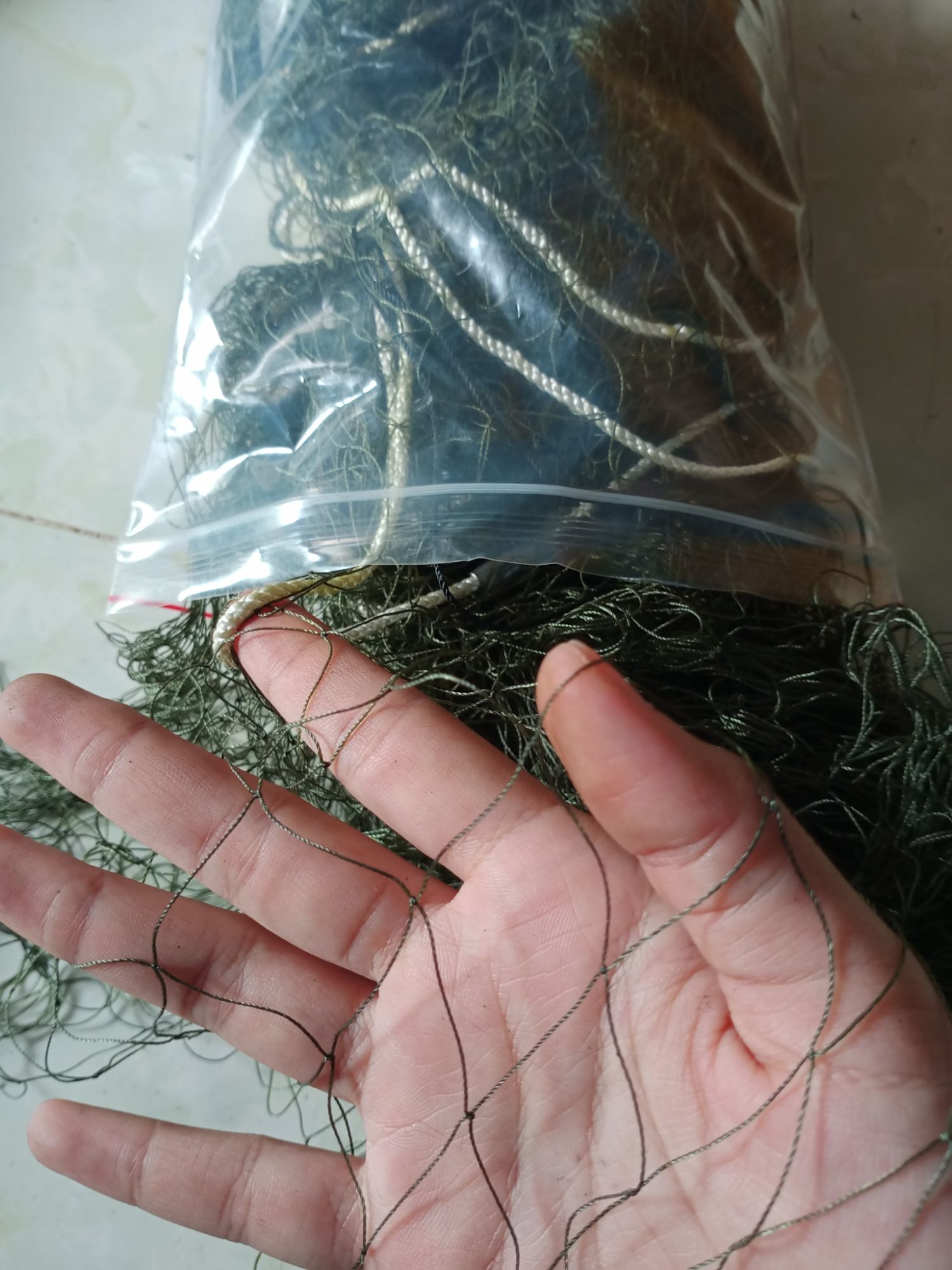 Lưới bẫy chồn,sóc thỏ..dài 20m cao 1.5m,lưới dù viền dù ,nhuộm màu cỏ khô tàng hình,có bấm chì