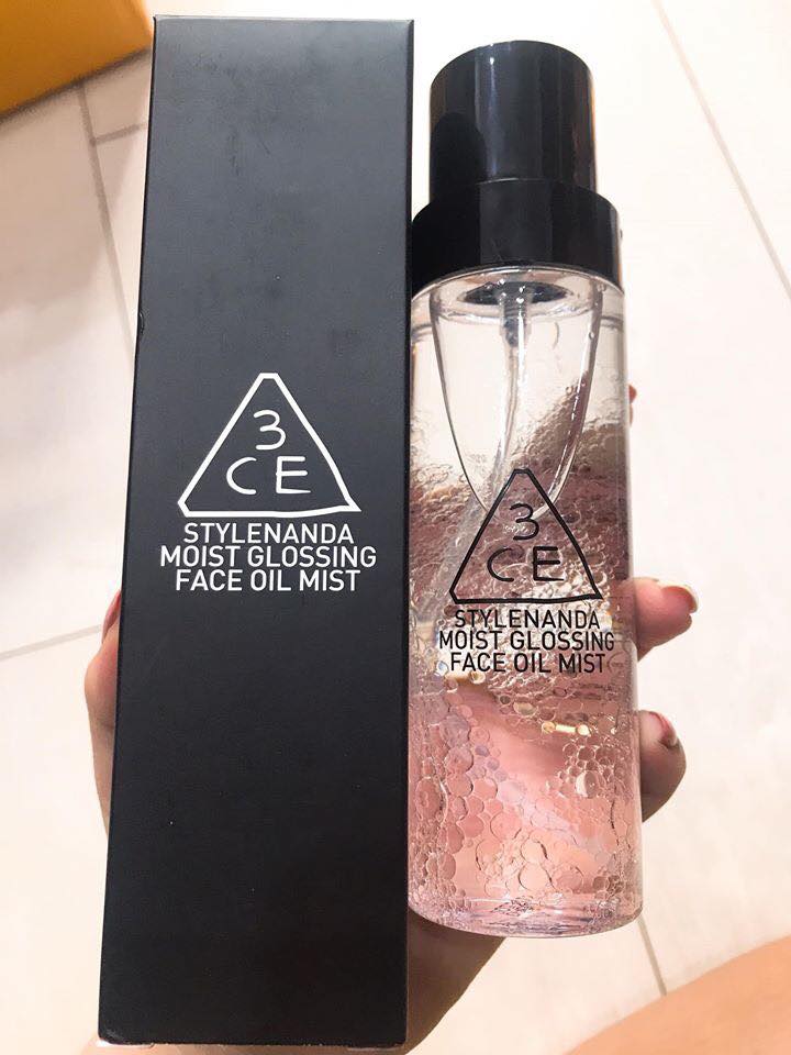 XỊT KHOÁNG CĂNG BÓNG 3CE MOIST GLOSSING FACE OIL MIST