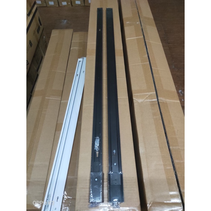 Thanh ray đèn rọi 1m . đế đèn rọi đơn