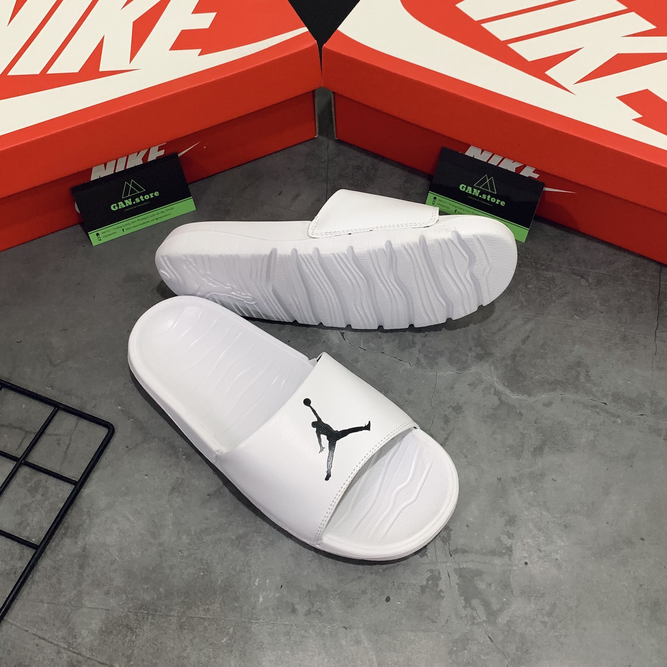 Dép quai ngang Nike - Jordan Break Slide AJ Trapeze - Trắng Logo Đen