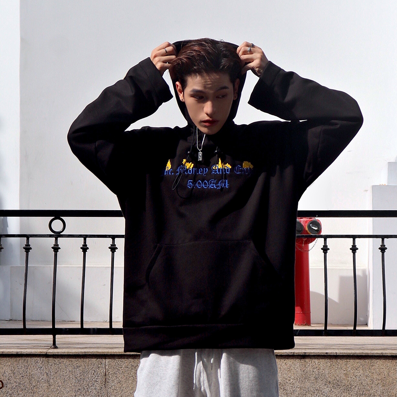 Áo hoodie therightway của 5am