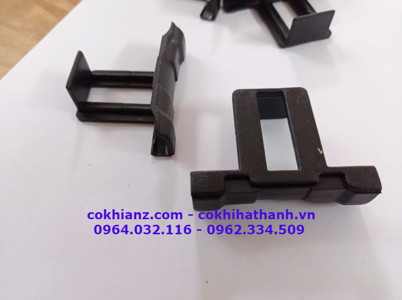 KẸP THOÁT NƯỚC CHO TẤM PIN NĂNG LƯỢNG MẶT TRỜI (COMBO 10 KẸP)