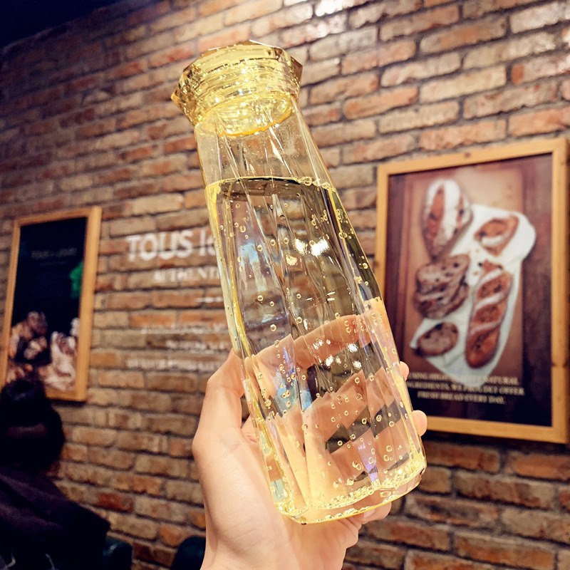 Bình đựng nước hình kim cương nhiều màu - chất liệu thủy tinh