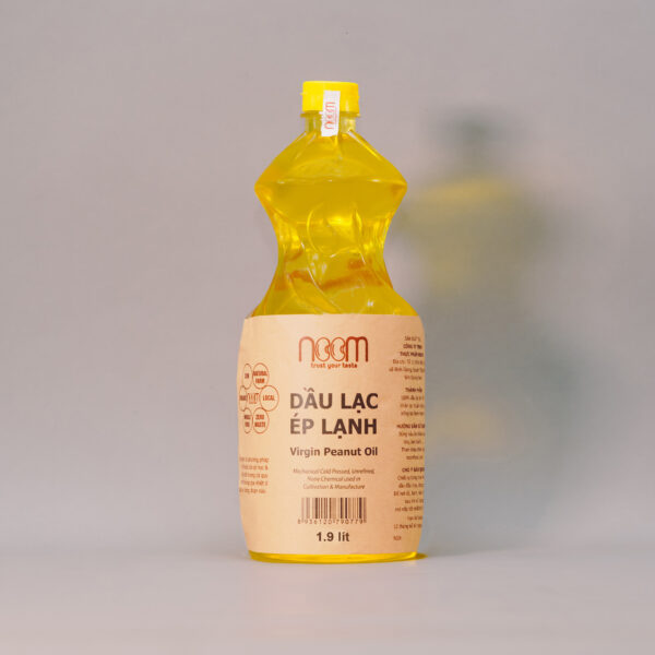 Dầu lạc ép lạnh noom, chai 1.9l