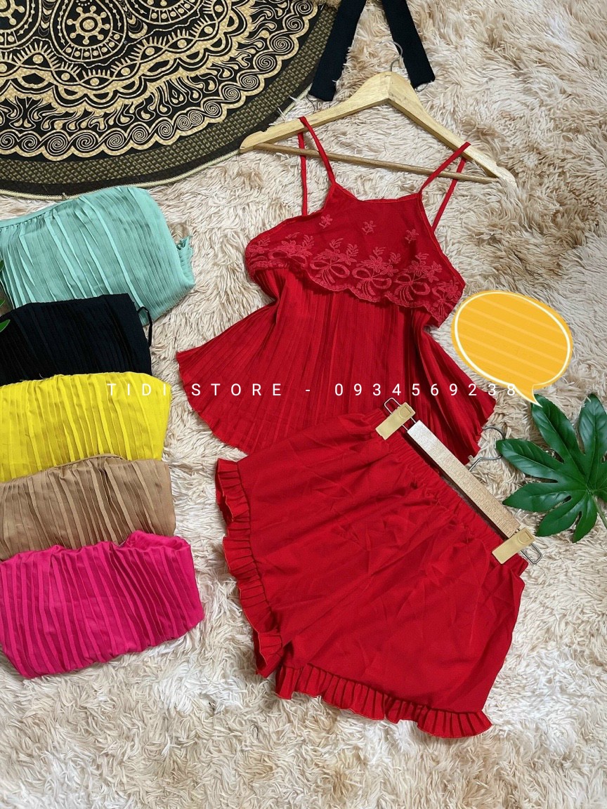 Đồ ngủ cao cấp - bộ ngủ hai dây, lụa thái, cổ yếm, ren ngực, chất mềm mịn mát