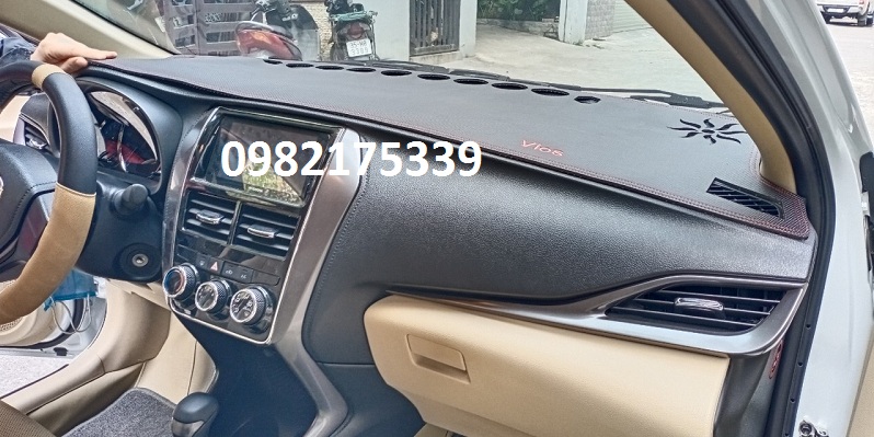 thảm taplo xe vios 2019 2020 2021 2022 2023. taplo da có lớp chống trượt, chống nóng taplo