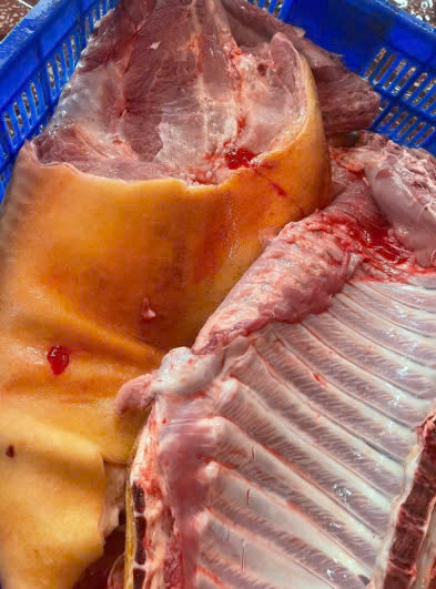 Sườn Dê có da nóng cấp đông - Túi 1kg (giao tphcm)