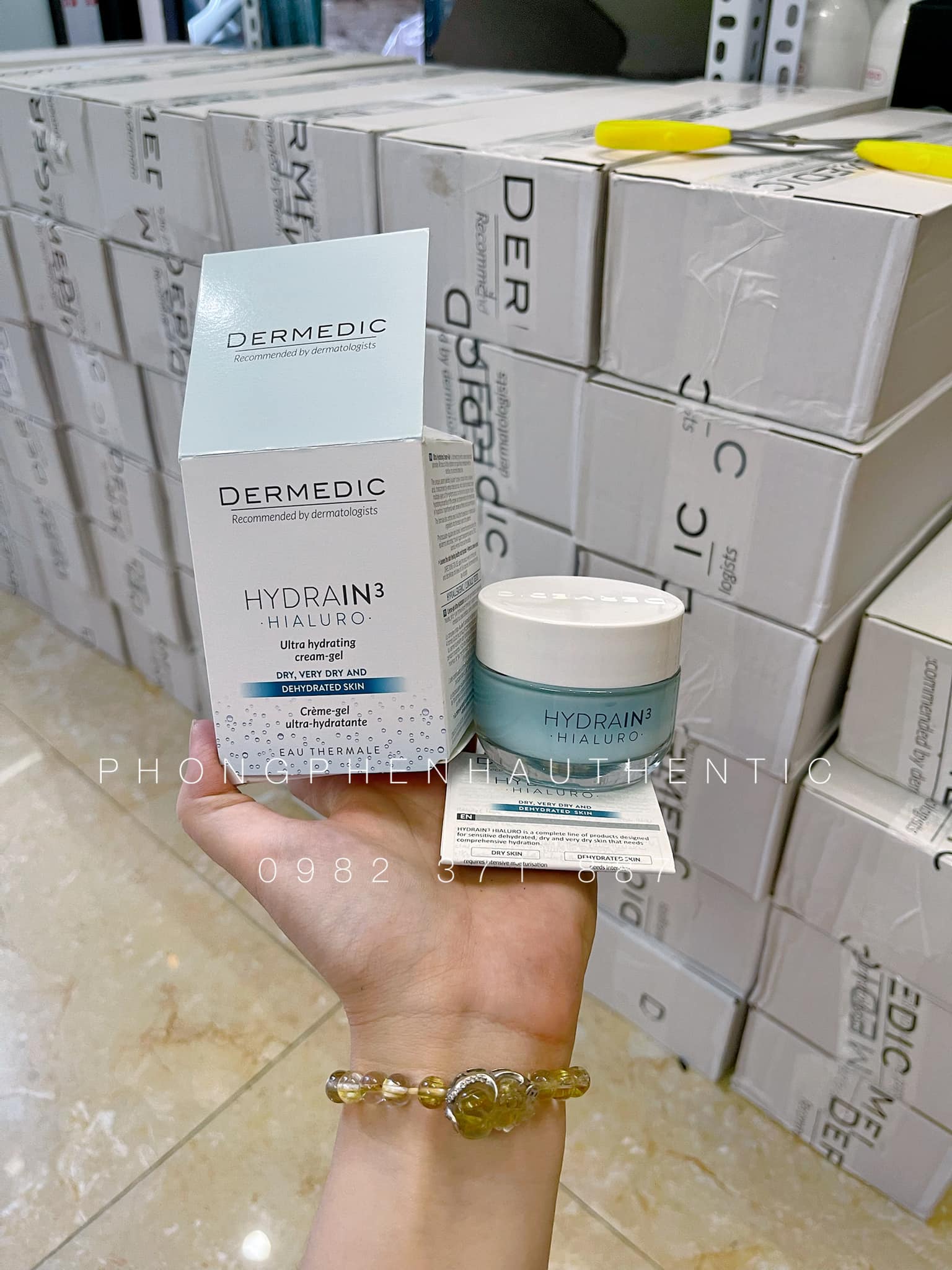 Kem dưỡng Dermedic Hydrain3 Ultra Hydrating Cream-Gel 50ml dạng gel