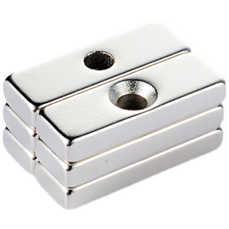 Nam châm vĩnh cửu màu trắng bạc lực hút mạnh 40x10x5mm 1 lỗ vát