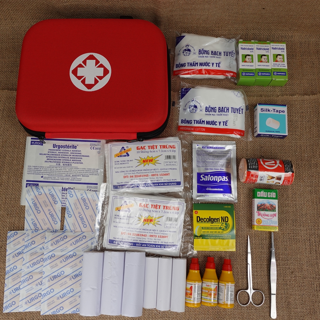 Túi cứu thương cho gia đình cỡ 26 cm và 16 cơ số vật tư y tế