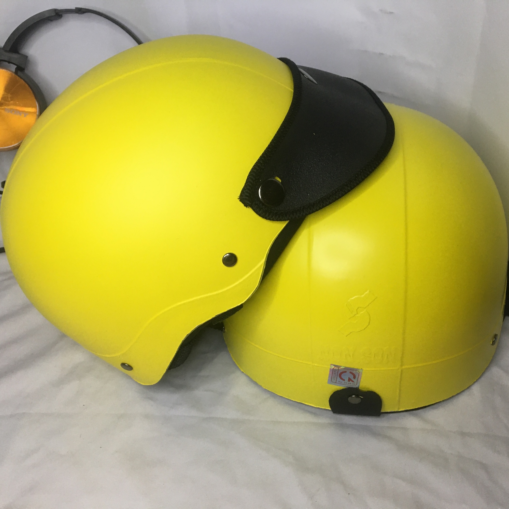 Combo 2 nón báo hiểm - mũ bảo hiểm cặp nửa đầu thời trang kiều đang hiện đại