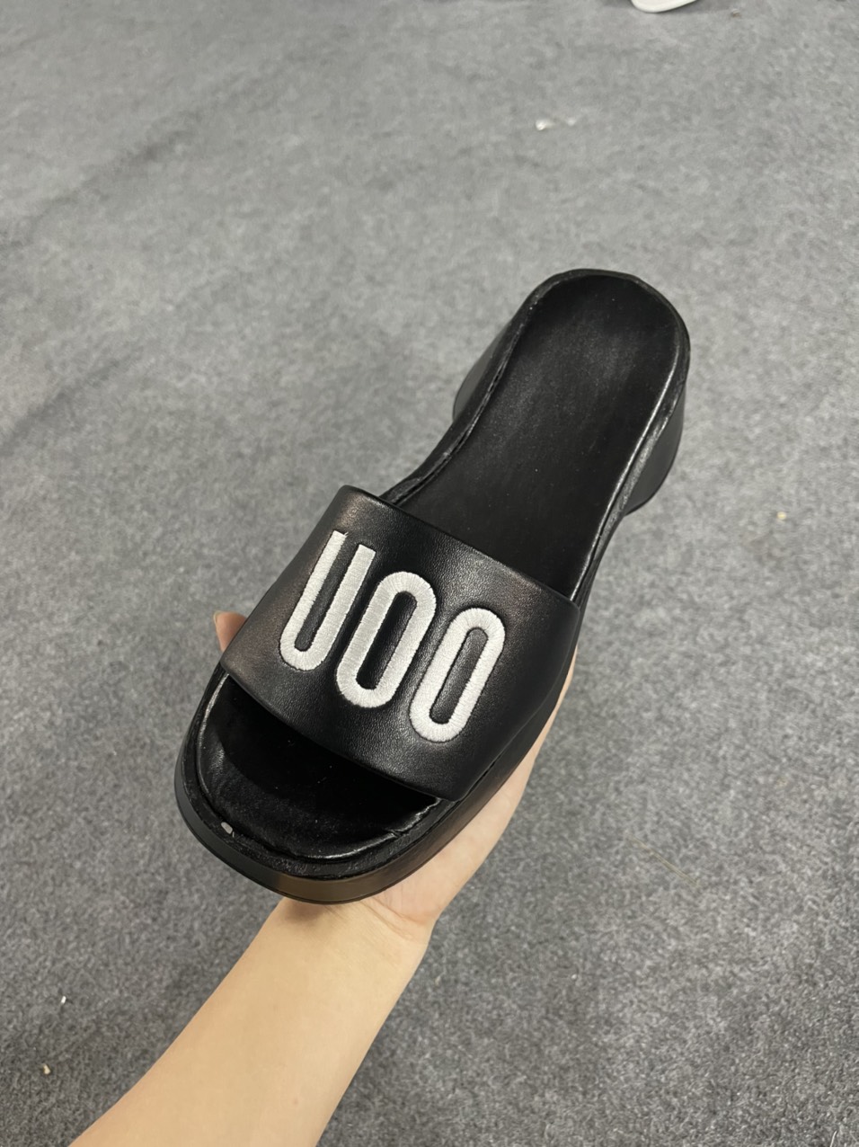 Dép nữ đế xuồng thêu chữ uoo tăng chiều cao siêu nhẹ hcg