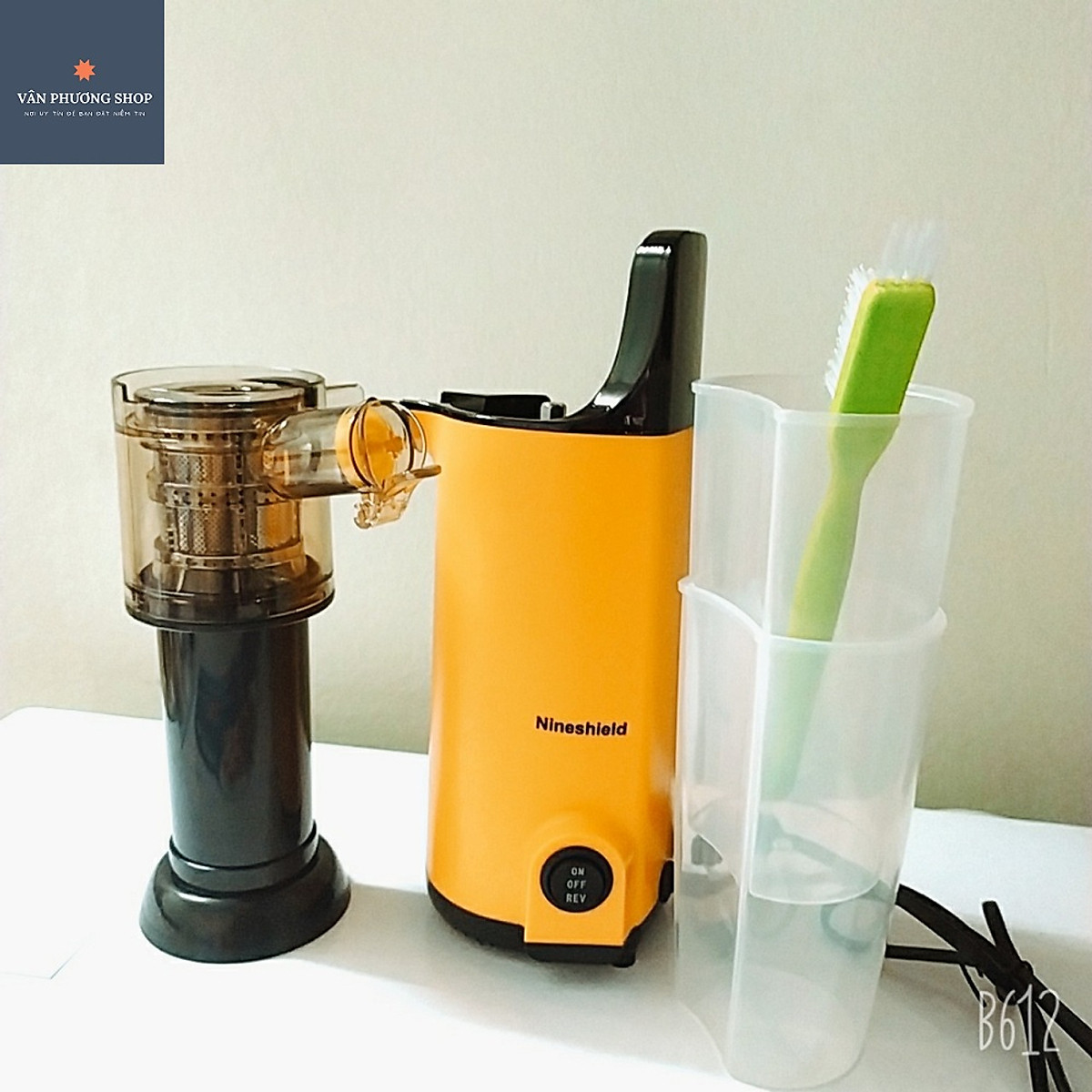 Máy ép hoa quả, máy ép chậm mini nineshield kb-f6b tiện dụng cho mọi nhà.bảo hành 12 tháng