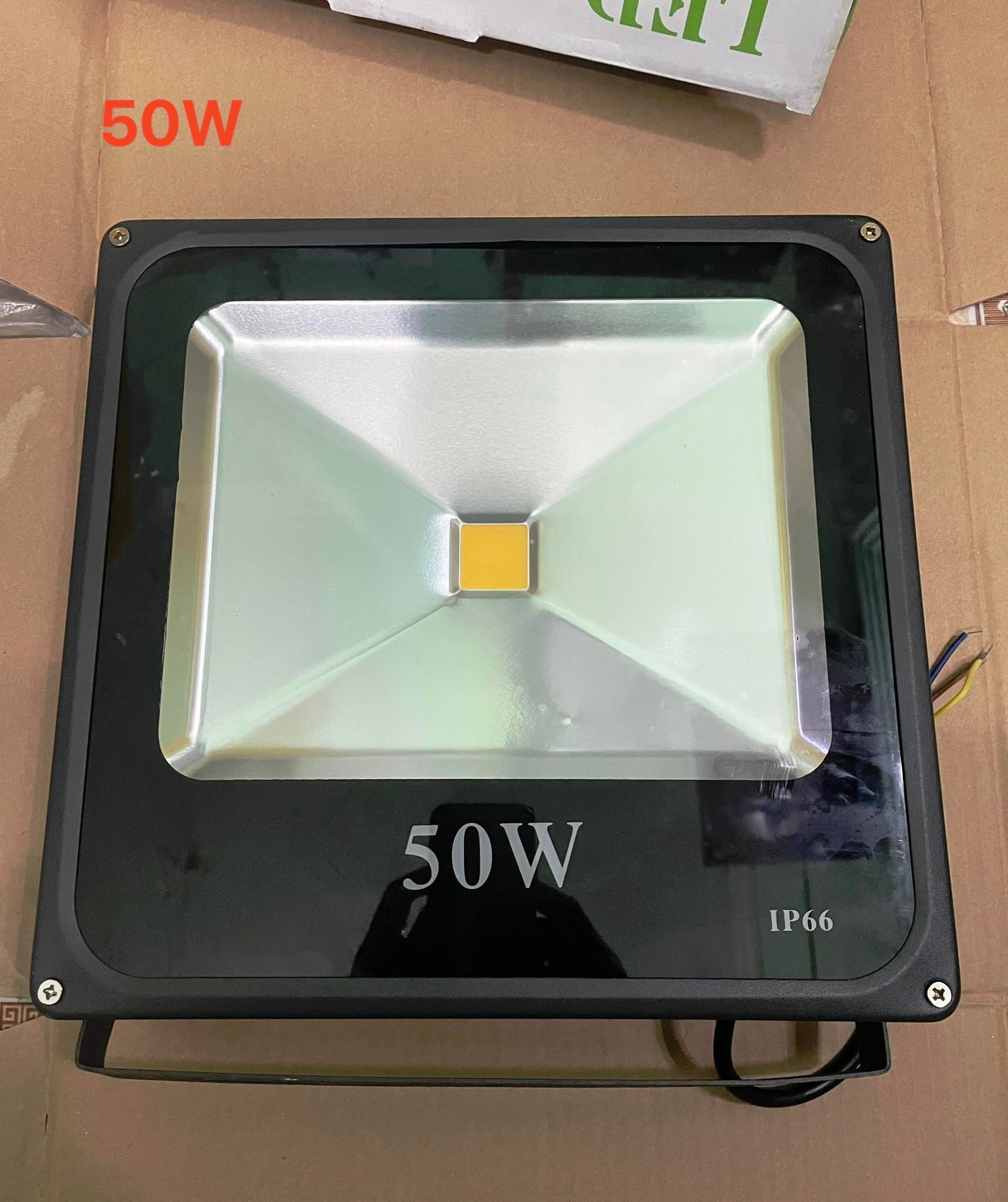 Đèn pha led 20w - 30w- 50w chống nước ip66 siêu mỏng, siêu sáng tiết kiệm điện, ánh sáng trắng/vàng