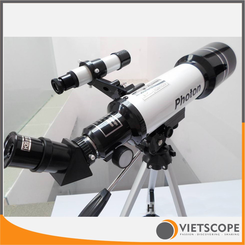 Kính thiên văn khúc xạ 70F400 Option 2 tặng kèm la bàn - VietScope