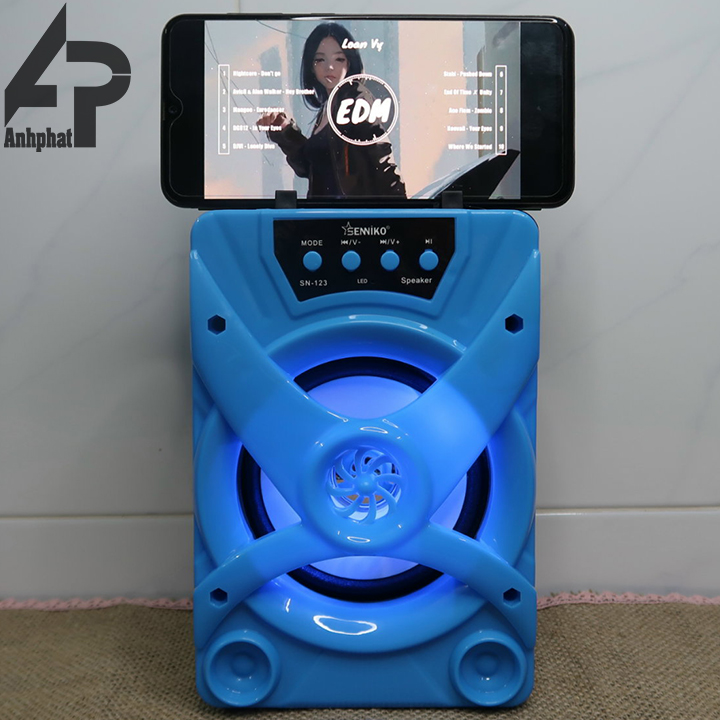 (sale khổng lồ) Loa di động có giá đỡ điện thoại âm thanh siêu hay