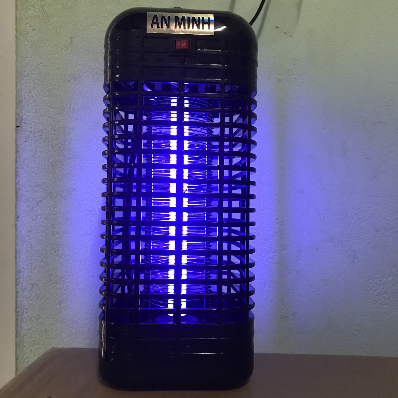Máy bắt muỗi thông minh An Minh Model CA01, có công tắc, bắt muỗi trong 30 phút, không độc hại, bảo hành 6 tháng