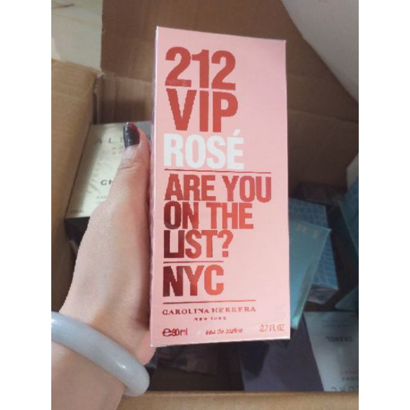 Nước hoa 212 vip hồng