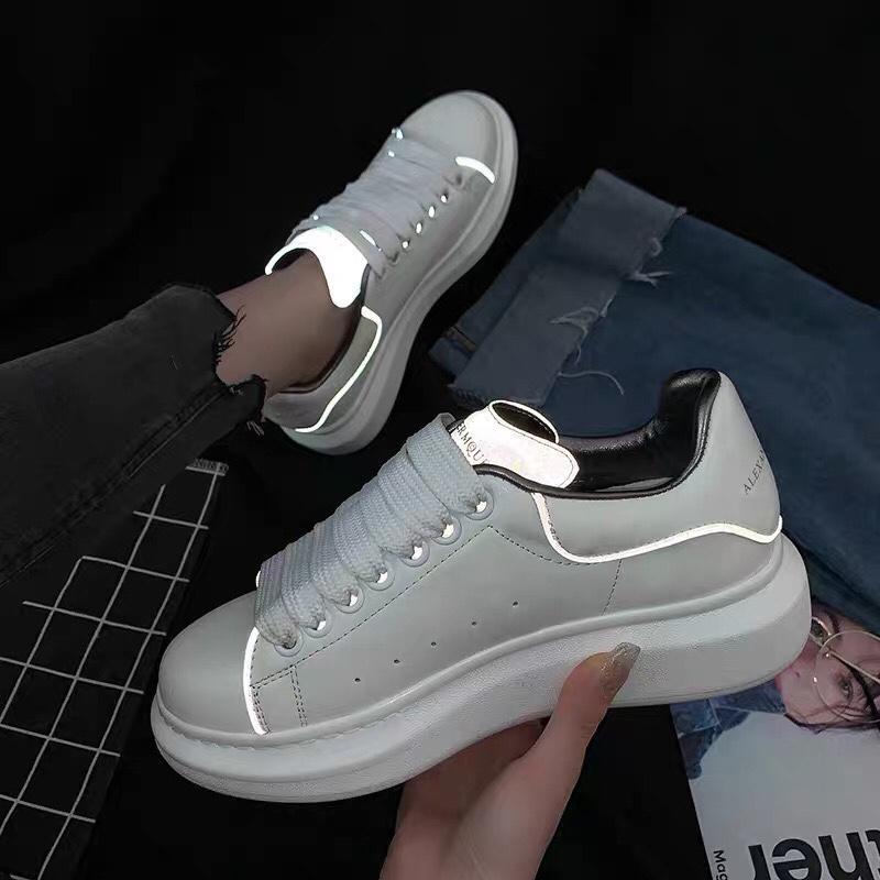 Giày Nữ MMCCQ Phát Sáng ( Loại 1) Full Box Siêu xịn, đảm bảo chất lượng - chất liệu cao cấp - Giày Thể Thao Nữ - Giày Sneaker Nam, nữ phản quang