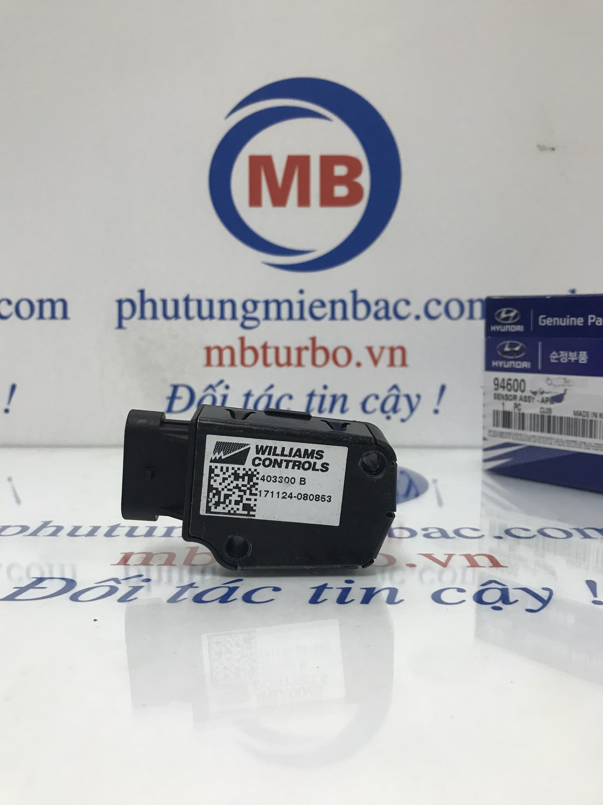 CẢM BIẾN CHÂN GA EX8 MIGHTY EX8 - Phụ tùng ô tô Miền Bắc -- 0962059948