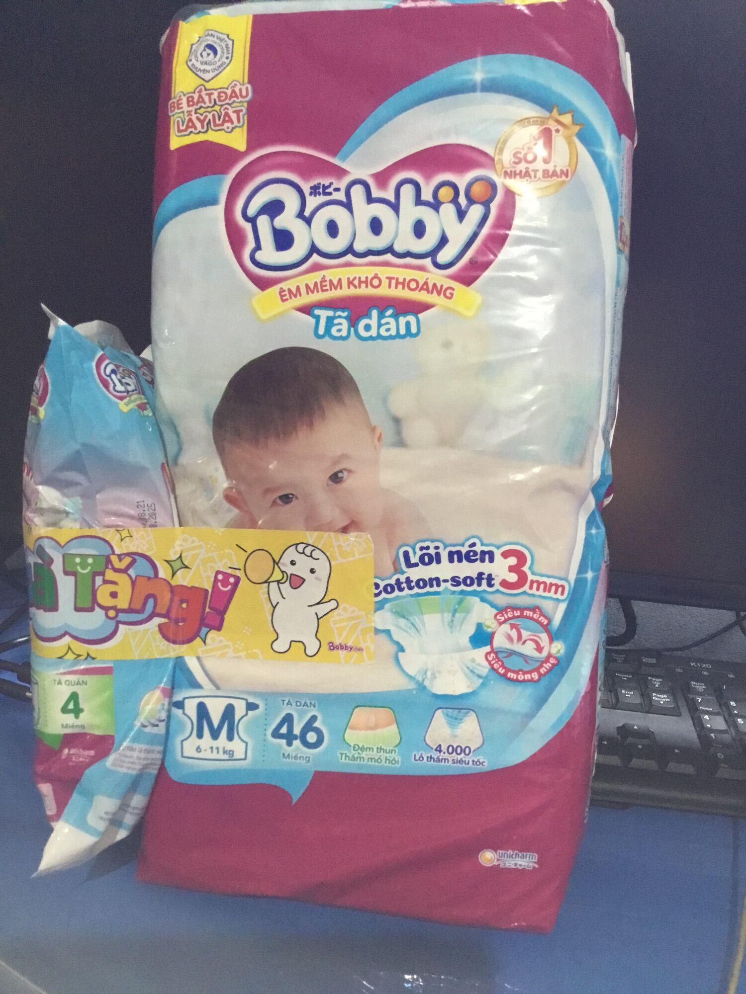 Tã dán Bobby M46 Tặng kèm 4 miếng tã quần size L - Date luôn mới