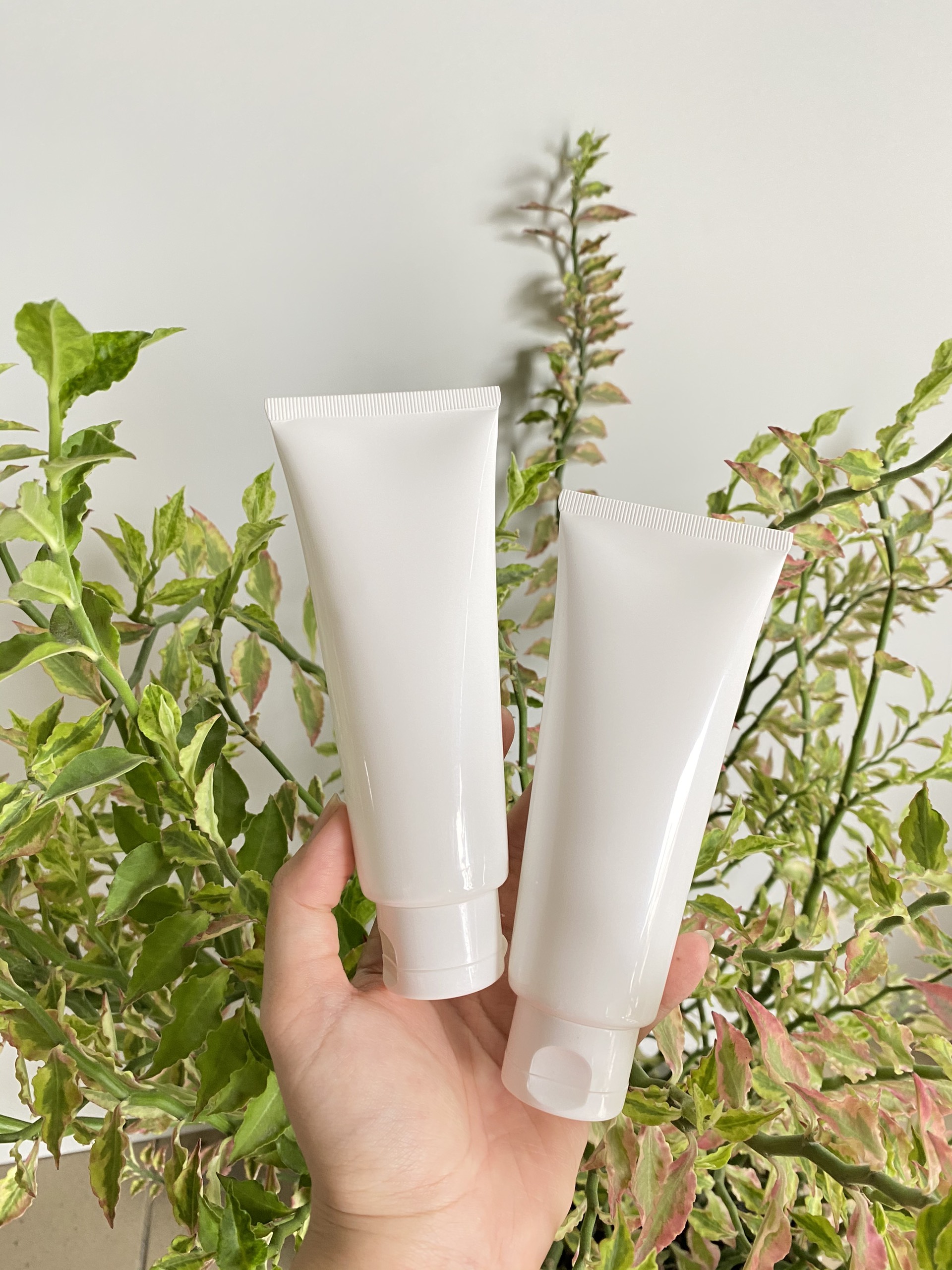 Combo 100 tuýp nhựa nền trắng 120ml ❤ ❤ Tuýp nhựa chiết mỹ phẩm