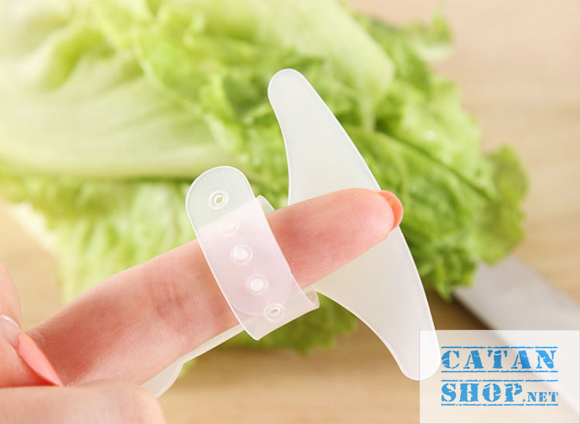 [HCM]Tấm nhựa xỏ ngón bảo vệ ngón tay chống đứt tay khi thái cắt lát thực phẩm khi vào bếp GD419-BVngonnhua