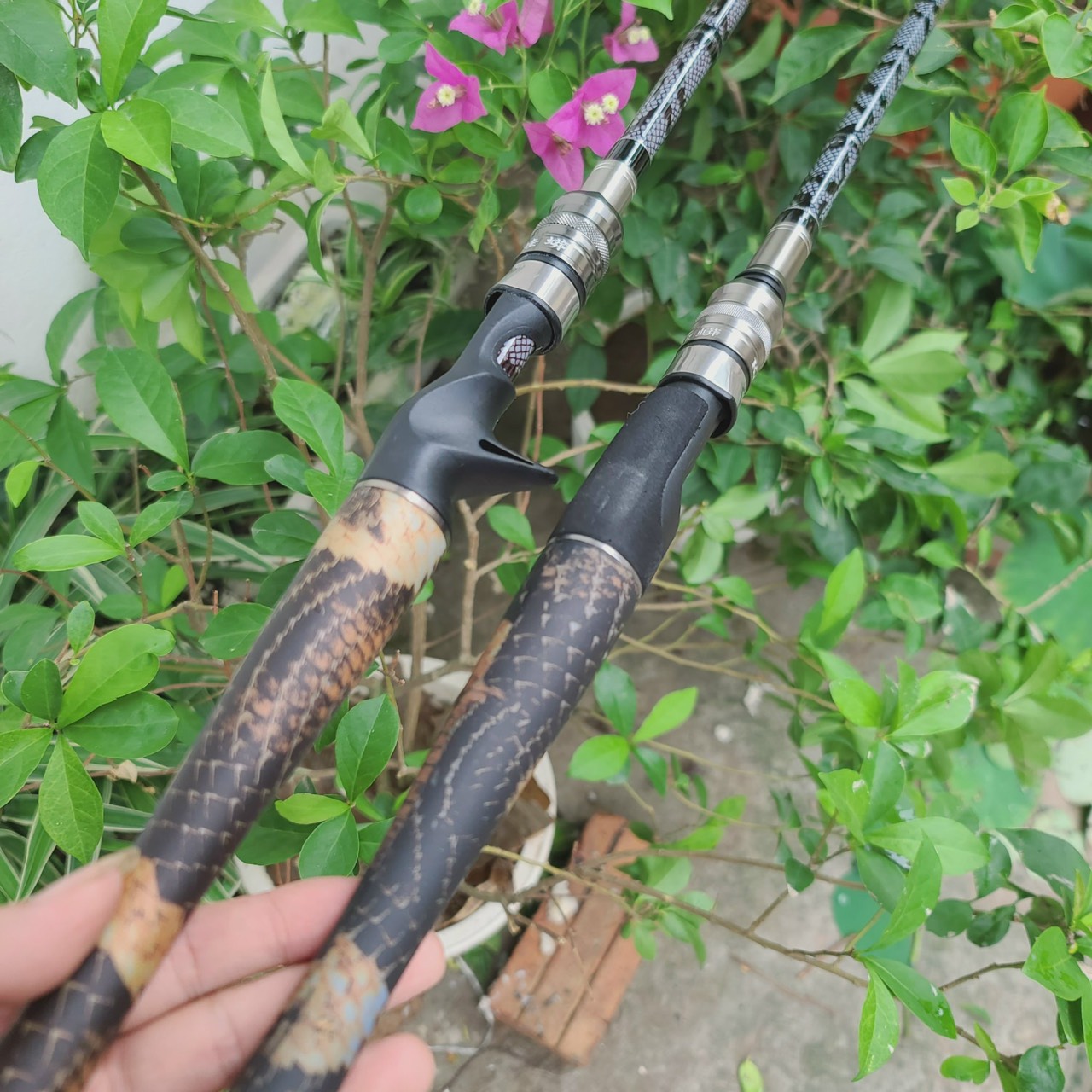 Cần lure vân da rắn siêu bạo lực