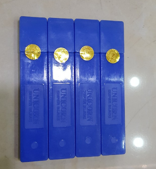 [HCM]Lưỡi dao rọc giấy thông dụng UNICORN Super Blade 18mm (10 cái / Hộp)